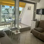 Climatise Avec Piscine Et Parking A Port Camargue - Fr-1-250-162 * Le Grau-du-Roi