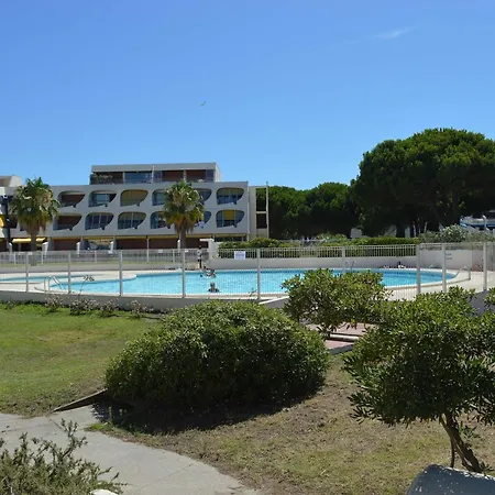 Climatise Avec Piscine Et Parking A Port Camargue - Fr-1-250-162