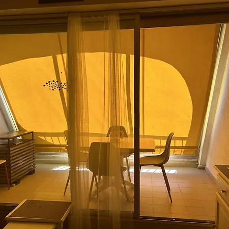 Climatise Avec Piscine Et Parking A Port Camargue - Fr-1-250-162 Apartmán *